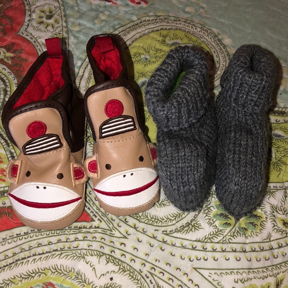 2 sets of baby booties.